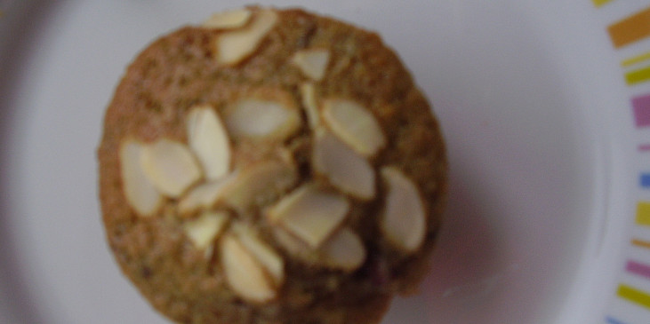 Malinové muffiny s mandlemi