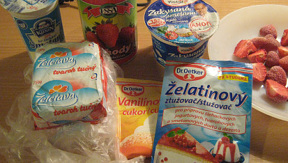 Osvěžující ovocný moučník
