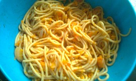 Špagety s mrkvovo-rajčatovou ,,omáčkou"