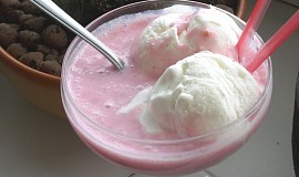 Rybízovo-jogurtový koktejl