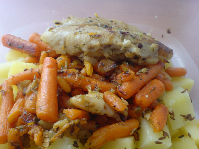 Štikozubec s mrkví a bazalkou (Rychlý oběd do práce), Oběd do práce, již připravený v krabičce 8)