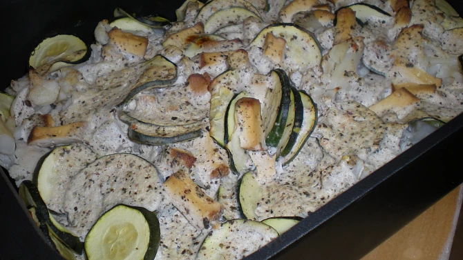 Zapečený květák s cuketou a tofu