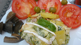 Brokolice s brambory,šunkou a sýry