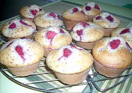 Malinové muffiny