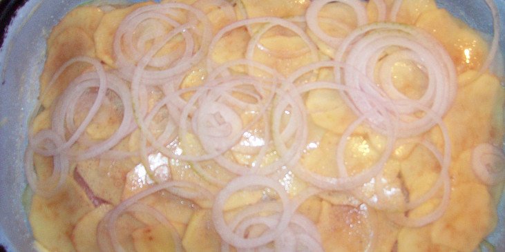 Zapečené kuřecí maso s brambory