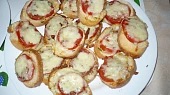 Bageta s rajčaty a mozzarelou