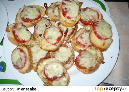 Bageta s rajčaty a mozzarelou
