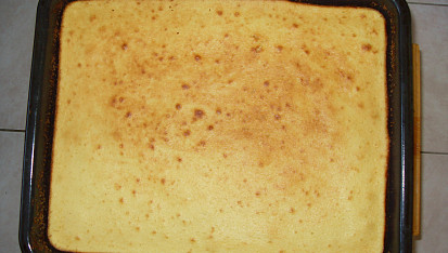 Svěží řezy Piňacolada, upečený moučník