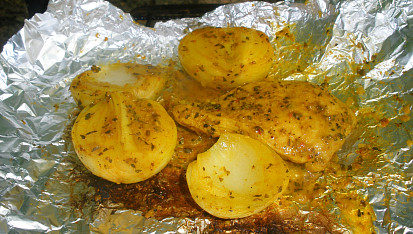 Kari cibule na grilu