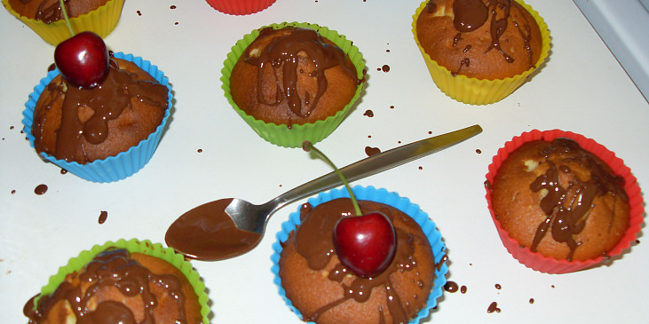 Tvarohové muffiny s čokoládou (hotové muffinky)