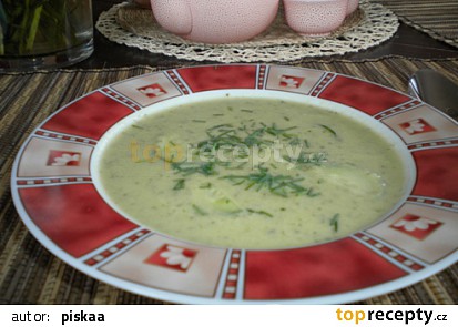 Okurková polévka