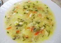 Jemná letní zeleninová polévka