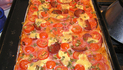 Salámová pizza