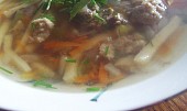 Ušákova polévka s knedlíčky a nudlemi (detail...)