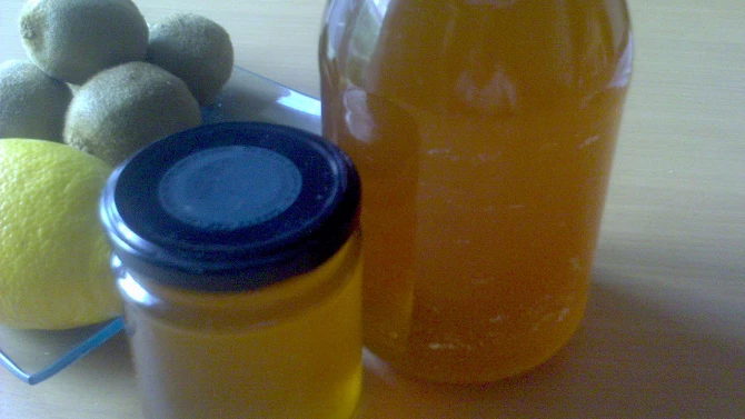 Med z černého bezu