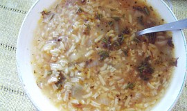 Mateřídoušková polévka s hlívou a rýží