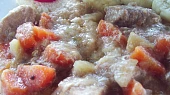 Řecké vepřové na celeru a mrkvi, detail...