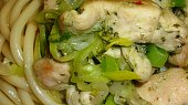 Kuřecí nugety v bylinkovém pestu s makarony, Kuřecí nugety v bylinkovém pestu s makarony