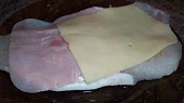 Plněné kapsy z pangasia, pangasius se šunkou a sýrem