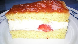 Řezy s pudinkem a citronovou polevou