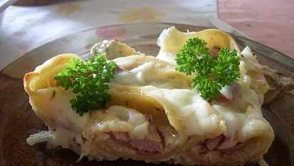 Mušle plněné uzeným kuřecím masem