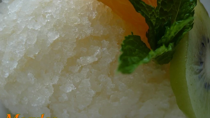 Ananasový sorbet