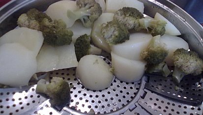 Brokolice s brambory na páře