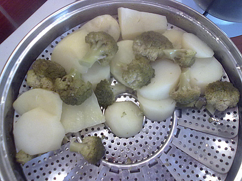 Brokolice s brambory na páře