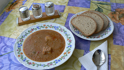 Halászlé podle Kajmana