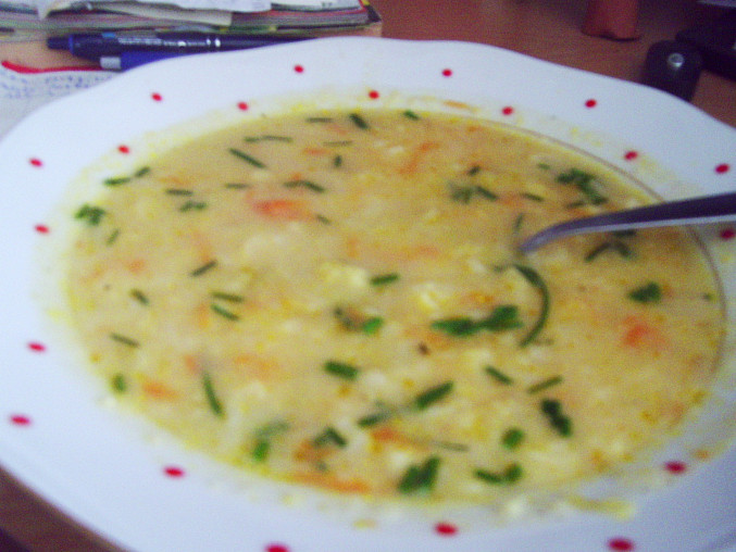 Kapustovo-květáková polévka se smetanou, detail...