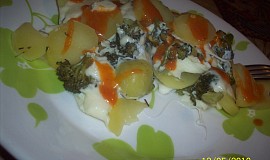 Pařené brambory s brokolicí a sýrem  (Parní hrnec)