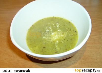 Pórková polévka s brambory