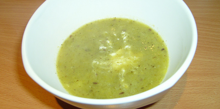 Pórková polévka s brambory (zakysaná smetana se mi potopila... :( ale jinak…)