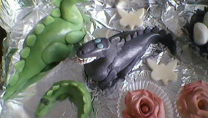 Dinosauři a krtek aktovka-dort