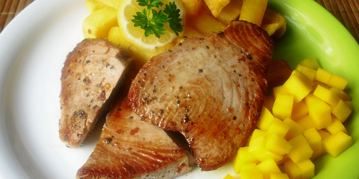 Tuňák steak s „ hranolama “