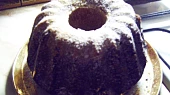 Koňakovo-šlehačková bábovka