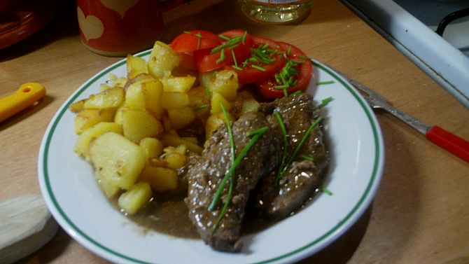 Kančí maso s bramborem