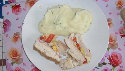 Kuřecí roláda plněná