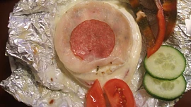 Camembert v alobalu