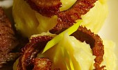 Kližka na hříbcích a křemenáčích s česnekovou bramborovou kaší a hlívovými hranolky (hlívové hranolky)