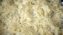 Kroupy s kyselým zelím