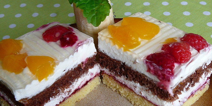 Svěží dvoubarevné dortíky