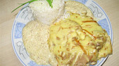Kotlet s kari, smetanou a uzeným sýrem