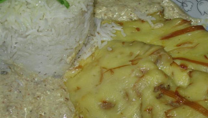 Kotlet s kari, smetanou a uzeným sýrem