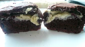 Čokoládové muffiny s frischkäse náplní