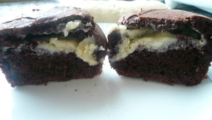 Čokoládové muffiny s frischkäse náplní