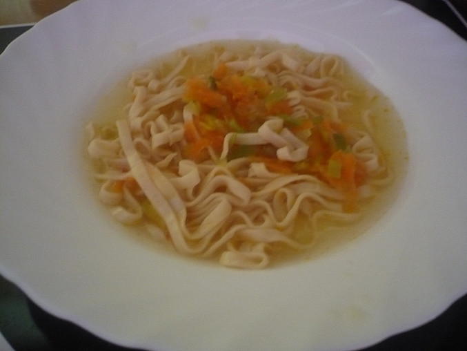 Mrkvovo-pórková polévka