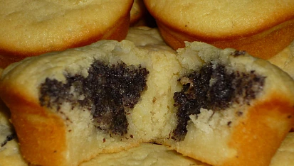 Vláčné jogurtové muffiny s náplní