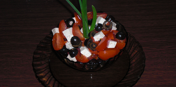 Cherry salát s balkánem