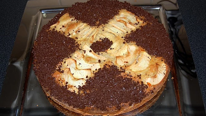 Lehký ovocný koláč s čokoládou